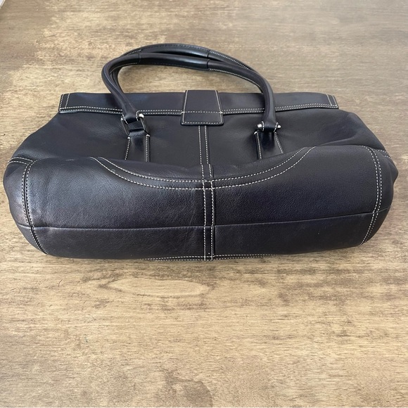 Coach Hampton soho flap handbag. - Picture 5 of 16